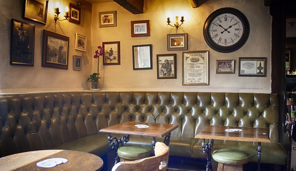 The Red Lion Inn 霍姆弗斯 外观 照片